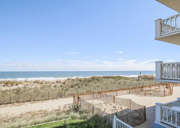 Sandbridge North Apartment